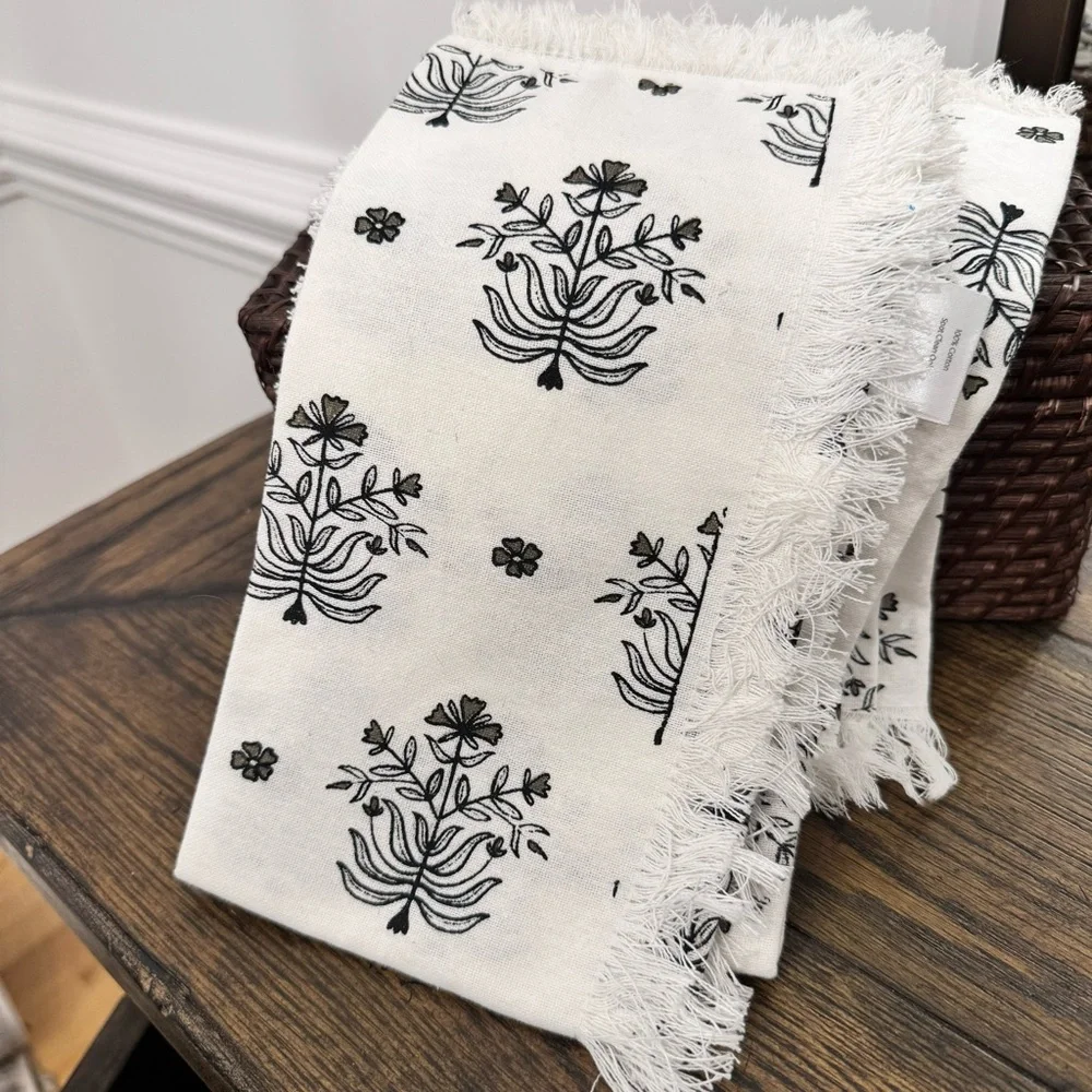 Set of 8 (Studio McGEE Style) Turk Treasures Printed Cloth Napkin NEW